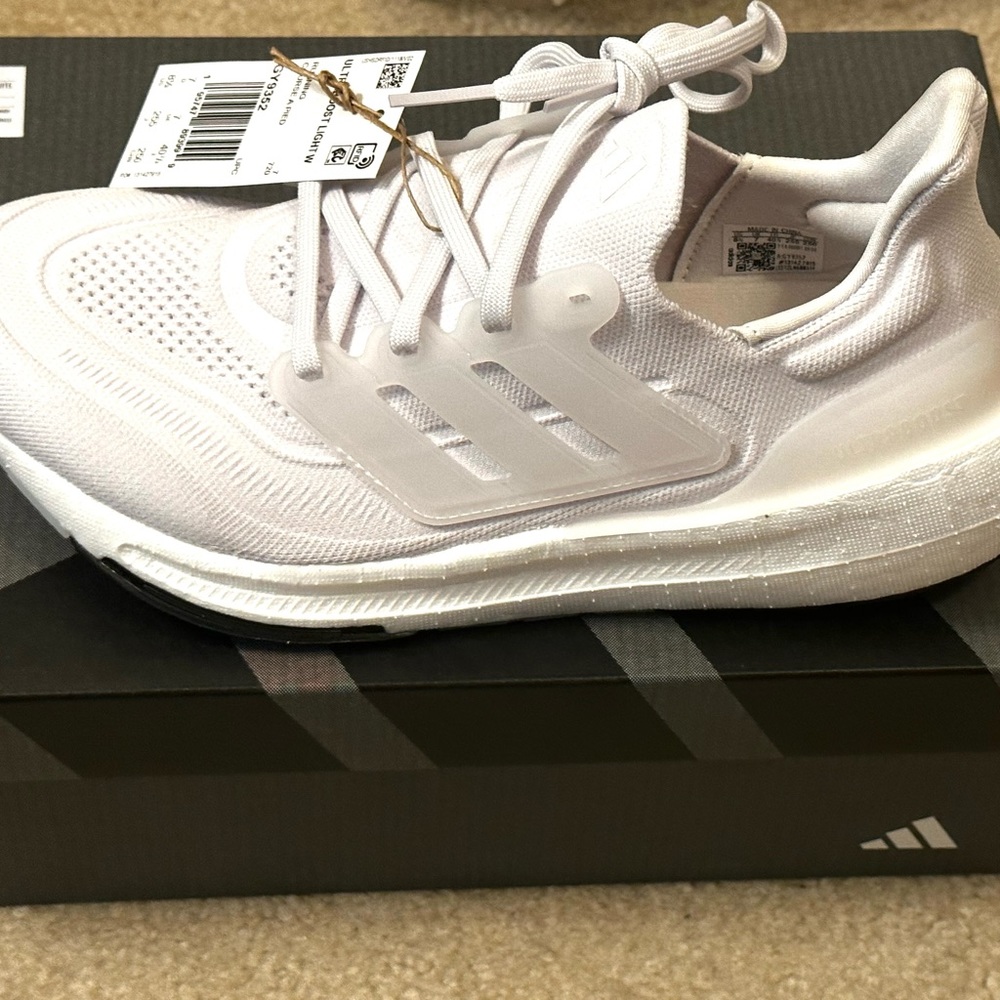 Adidas Women’s Ultra Boost White New Size 8.5